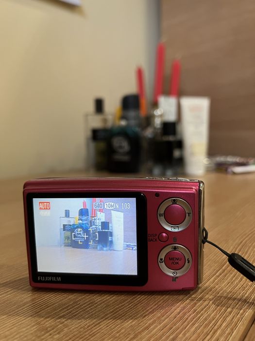 Фотоапарат Fujifilm 10 Mp с подаръци