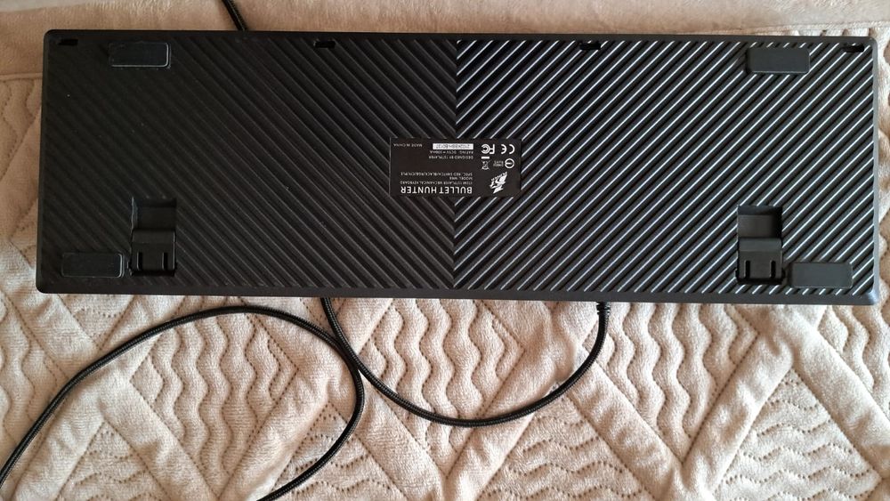 Продам клавиатуру