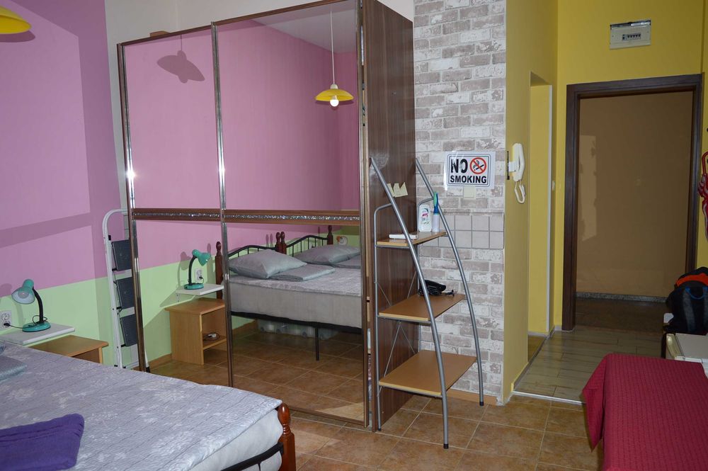 Дава се под наем Едностаен апартамент в Варна, Бриз - 24 кв.м за 270 € - Снимка #6