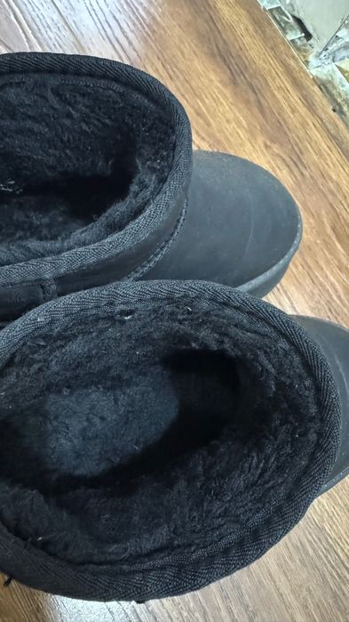 Продаю уги женские зимние