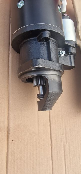 Electromotor tractor fiat 211 215 import Italia cu montaj pe partea dr