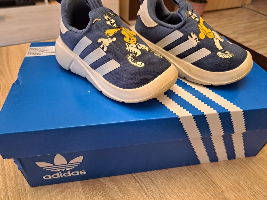 Детски обувки"Adidas" с щампа Goofy