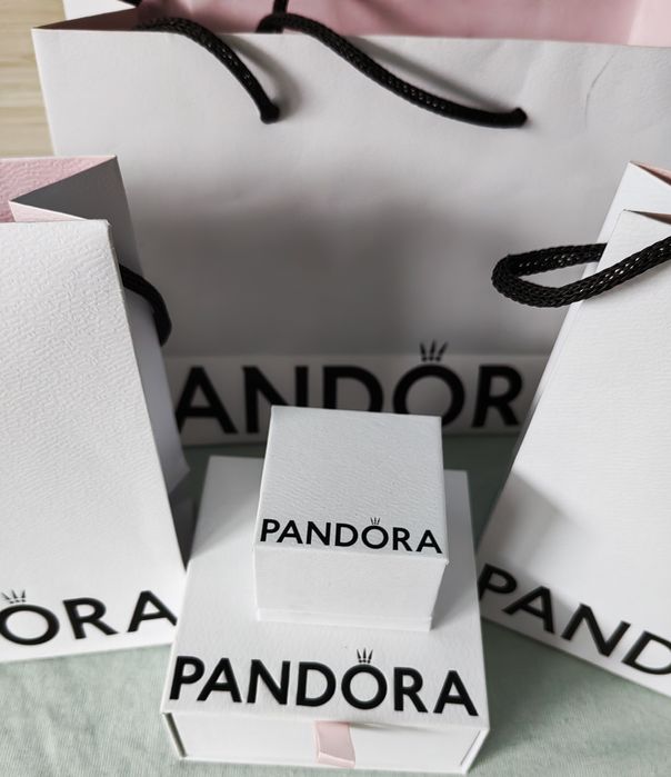 Кутийки и торбички Pandora
