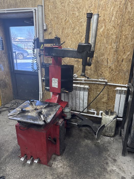 Продаю шиномонтажный станок