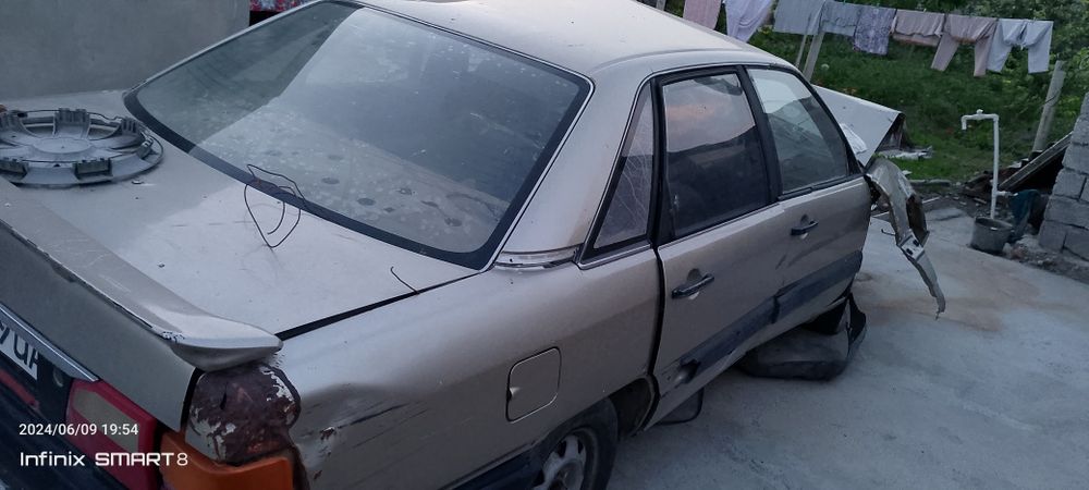 Audi 100 va 80 zapchastga Audi 100 ni gazi bor