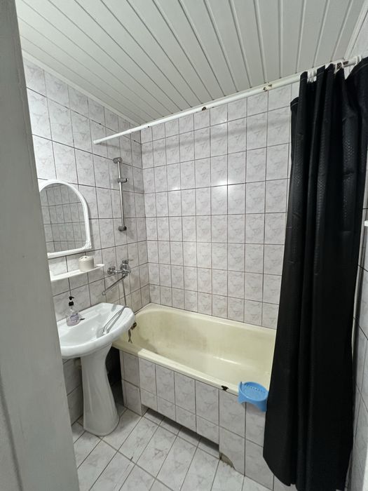 Продам 2 ком кв 52 м2 в районе Галактики