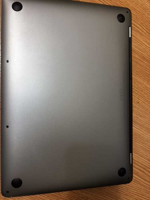 MacBook Pro M1 8/256GB