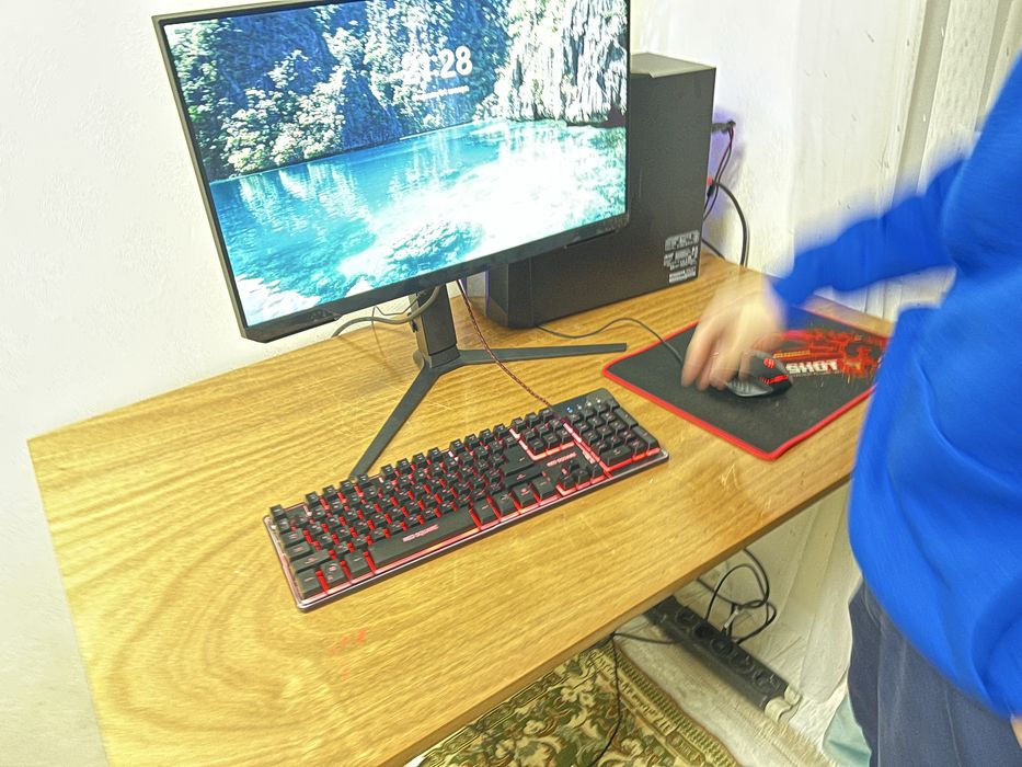 Монитор Samsung Odyssey