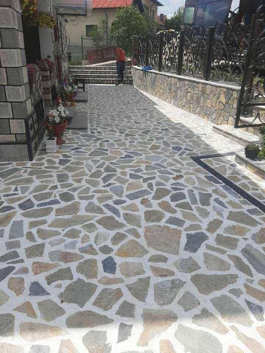 Piatră naturală de munte pentru placari terase alei trotuare curți zid