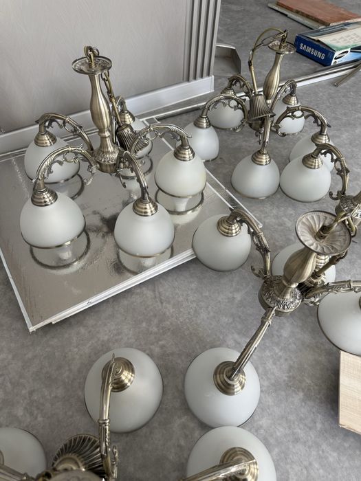 Продам люстры хорошее состояние