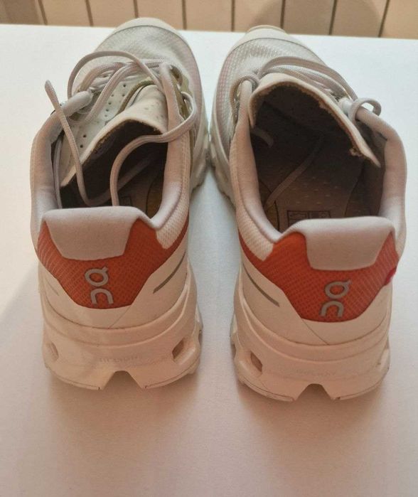 Кроссовки On Cloudvista