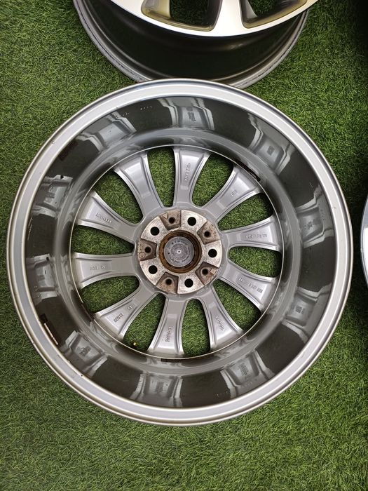 Диски R18 5x120 на BMW.