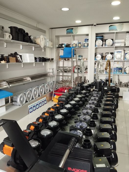 Все для бассейнов.фонтанов водопадов и прудов.