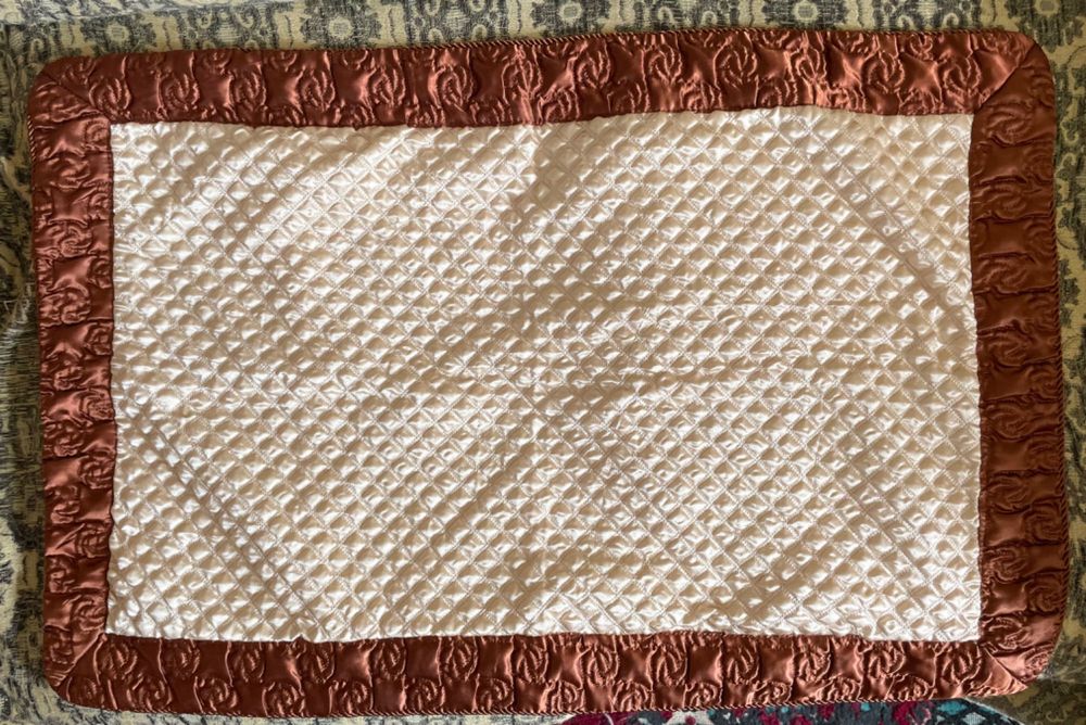 Наволочки на подушки.