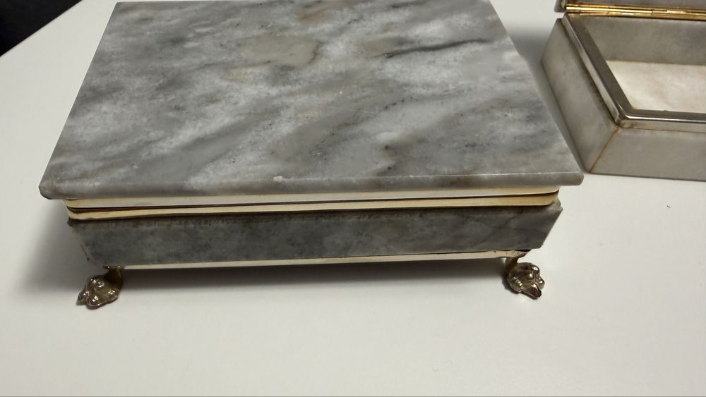 Мраморни кутии за бижута.