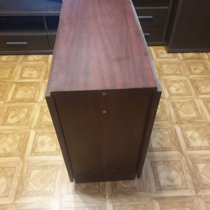 Продам стол в хорошем состоянии