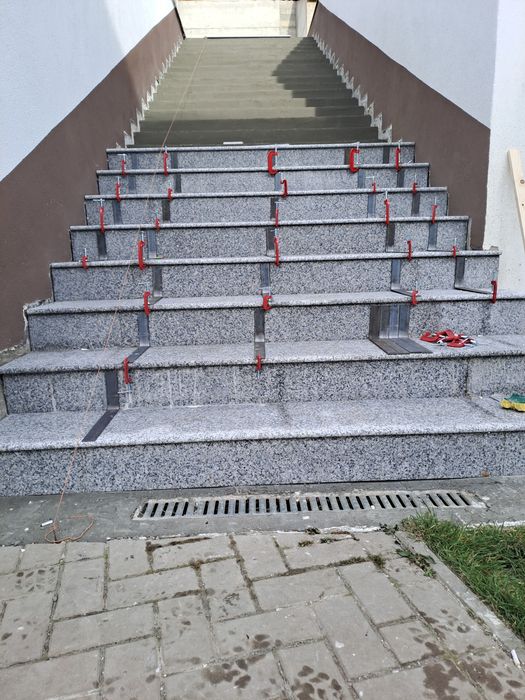 Construcții case ,renovări,amenajări interioare și exterioare acoperis