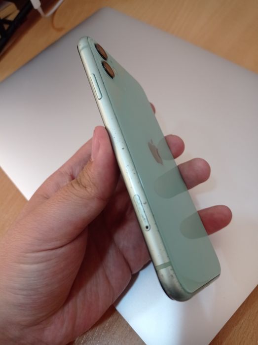 Iphone 11 64 sotiladi