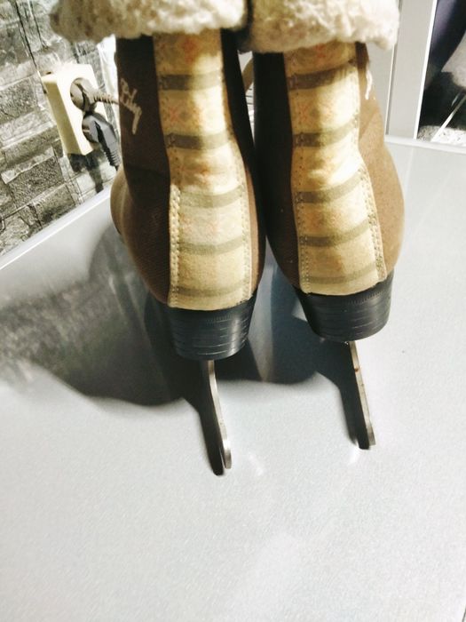 Продам коньки б/у