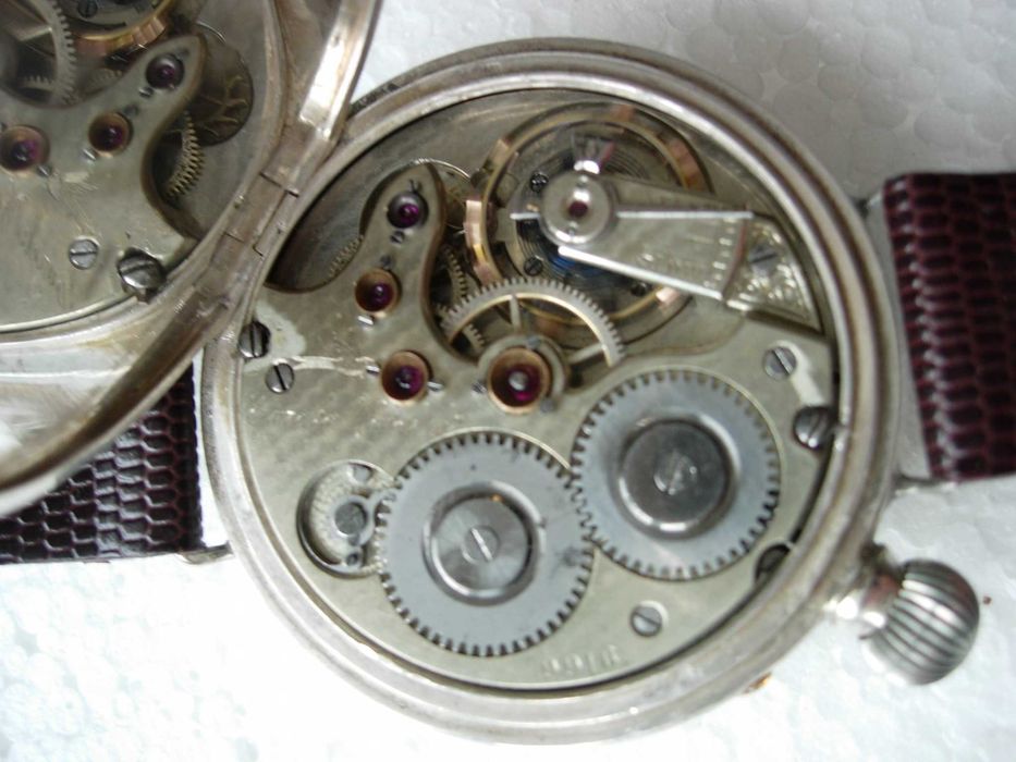 Агасиз ръчен часовник швейцарски