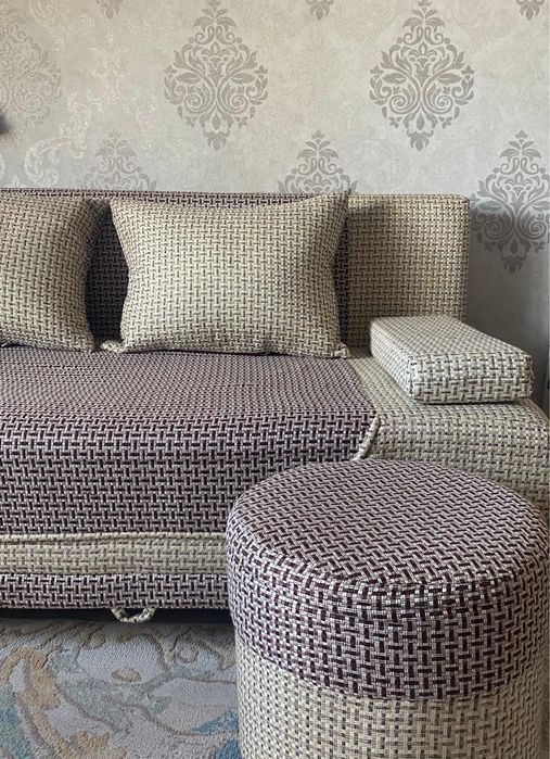 Раскладной диван с нишами для вещей