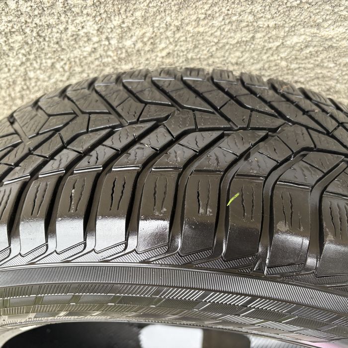 Anvelope iarna  215/60/r16