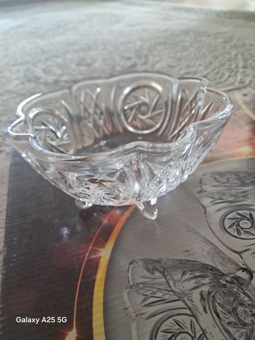 Продам конфетницу