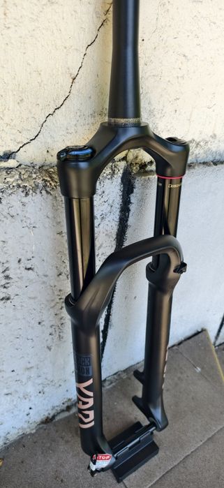 Вилка Rockshox Yari RC Debon Air 29 160mm 15x110mm Boost НОВА