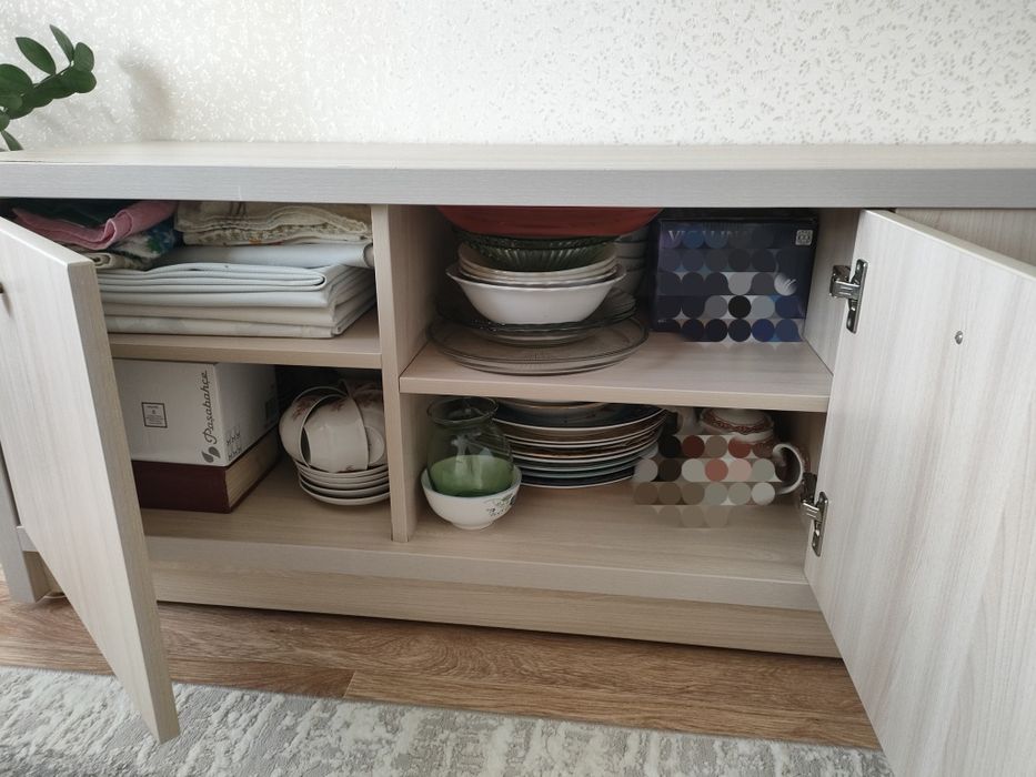 Тумба под ТВ, 3-х дверная