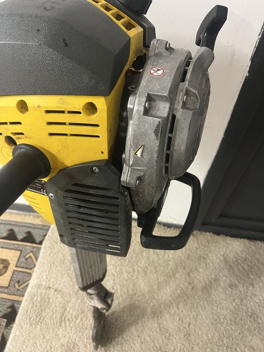 Waker Neuson braker BH 65 picamar pe benzina
