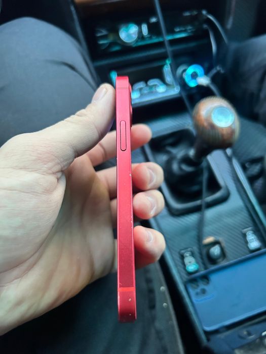 Айфон 12 мини в хорошем состояние