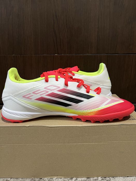 Мъжки  футболни обувки Адидас F50