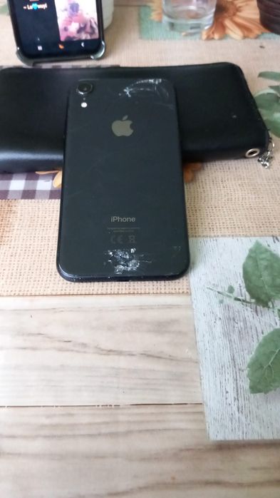 Iphone xr si samsung a 15