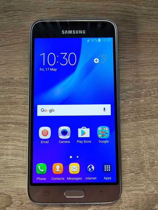 Смартфон Samsung Galaxy J3 (2016), 8GB, 4G, Gold