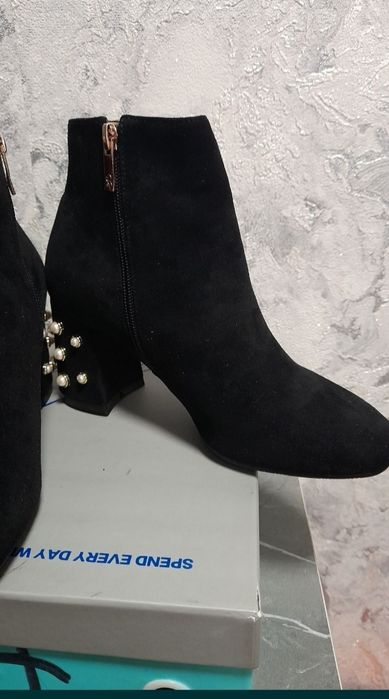 Новые демисезонные ботильоны