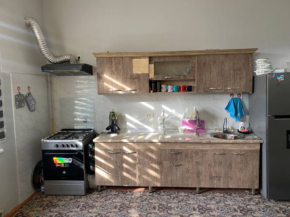 Срочно Ташкент шахридан  6 сотихлик 4 хоналик ремонт килинган уй сотил