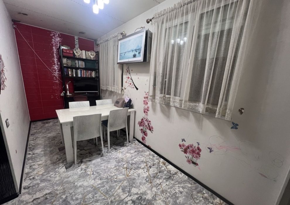 Продается 3/2/5 на м-ве Ялангач (Ориентир магазин Чимган)