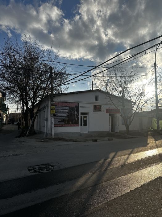 Сдаются помещения в аренду под офис, адвокатуру и магазин