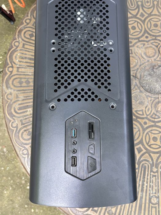 Vand Calculator/PC Gaming Intretinut!! La pachet cu monitor , mouse,tastatura, detalii in descriere!