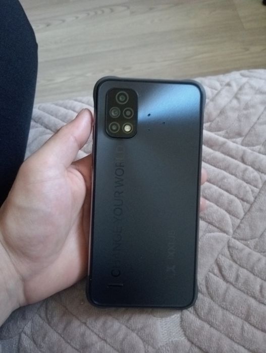 Продам телефон lxxlJ5