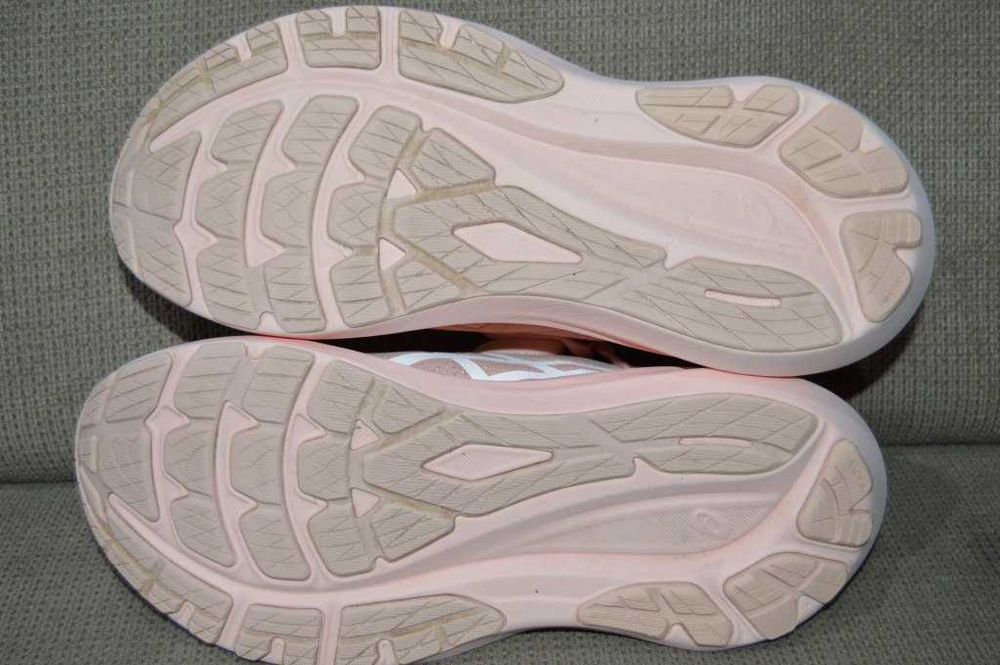 Pantofi Alergare ASICS GT-2000 13 – marime 40.5 Stare Impecabilă