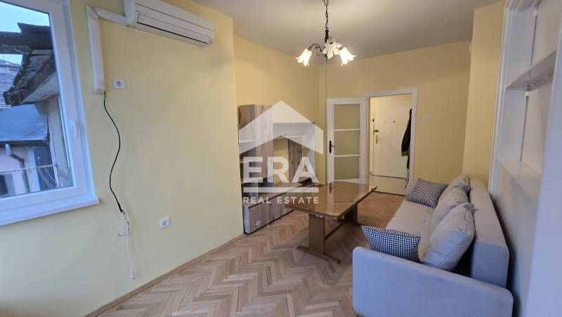 Дава се под наем Тристаен апартамент в София, Център - 82 кв.м за 887.4 € - Снимка #6