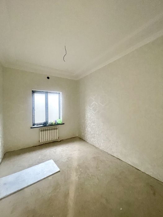 Yengi qurilgan xovli sotiladi Pobeda maxallasi da 3,4 sotix 6 ta xona