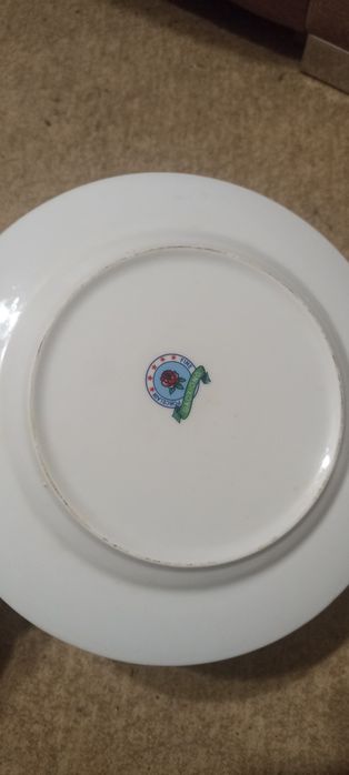 Продам тарелки по штучно