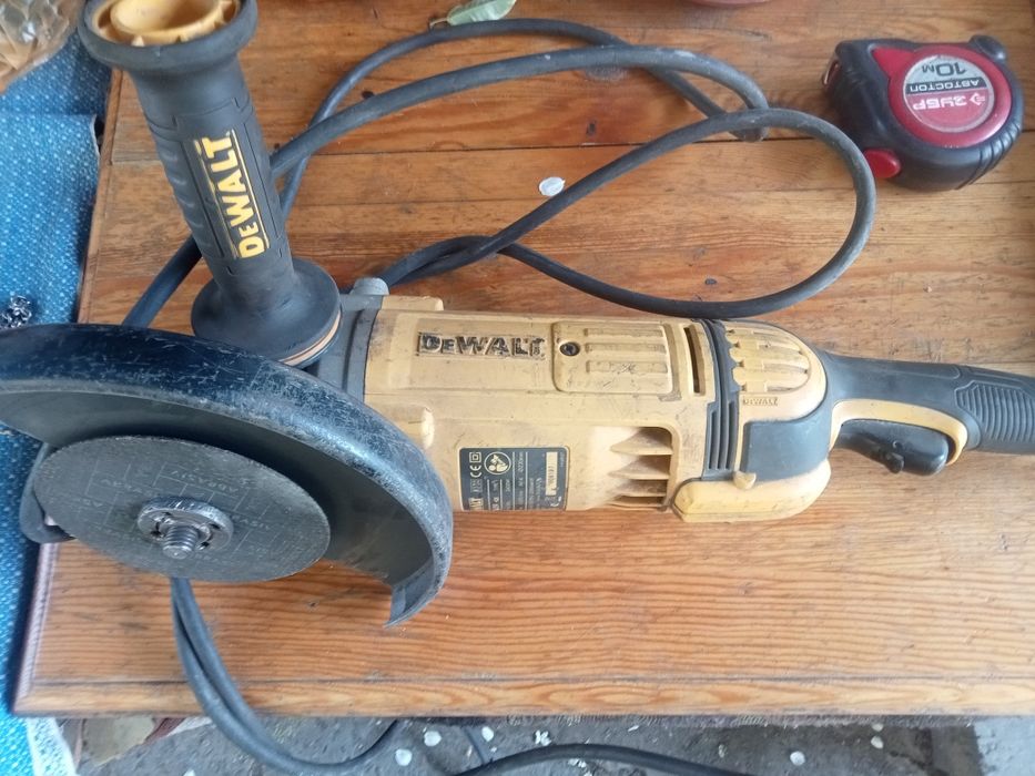 Продам болгарку ,