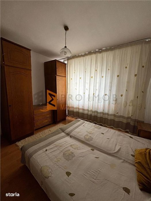 Apartament 3 camere cf 1 semidecomandat  zona Unirii Sud