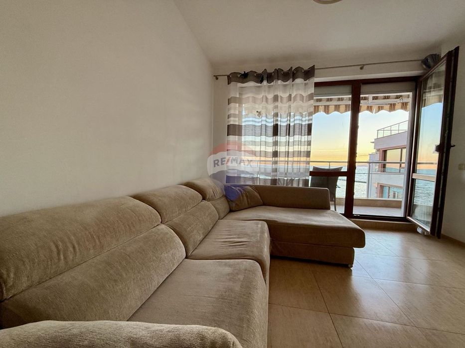 Продава се Двустаен апартамент в Балчик - 81 кв.м за 1178 €/кв.м - Снимка #1