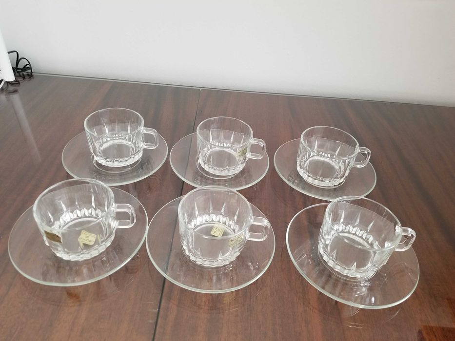Сервиз швейцарски 6 чаши стъклени за кафе. Нови.