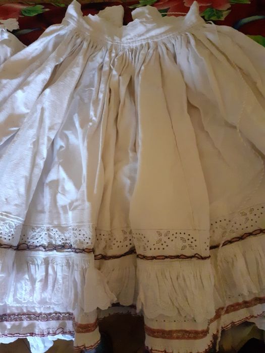 Costum popular autentic