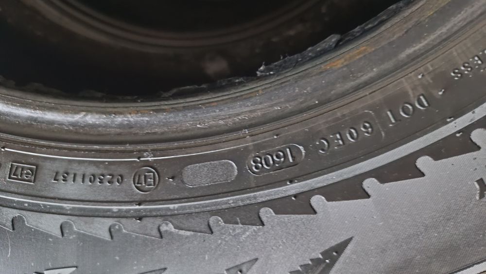 Зимняя резина 235/65 R17